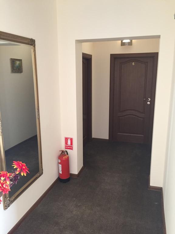 Pensiunea Flora Piatra Neamţ Exterior foto
